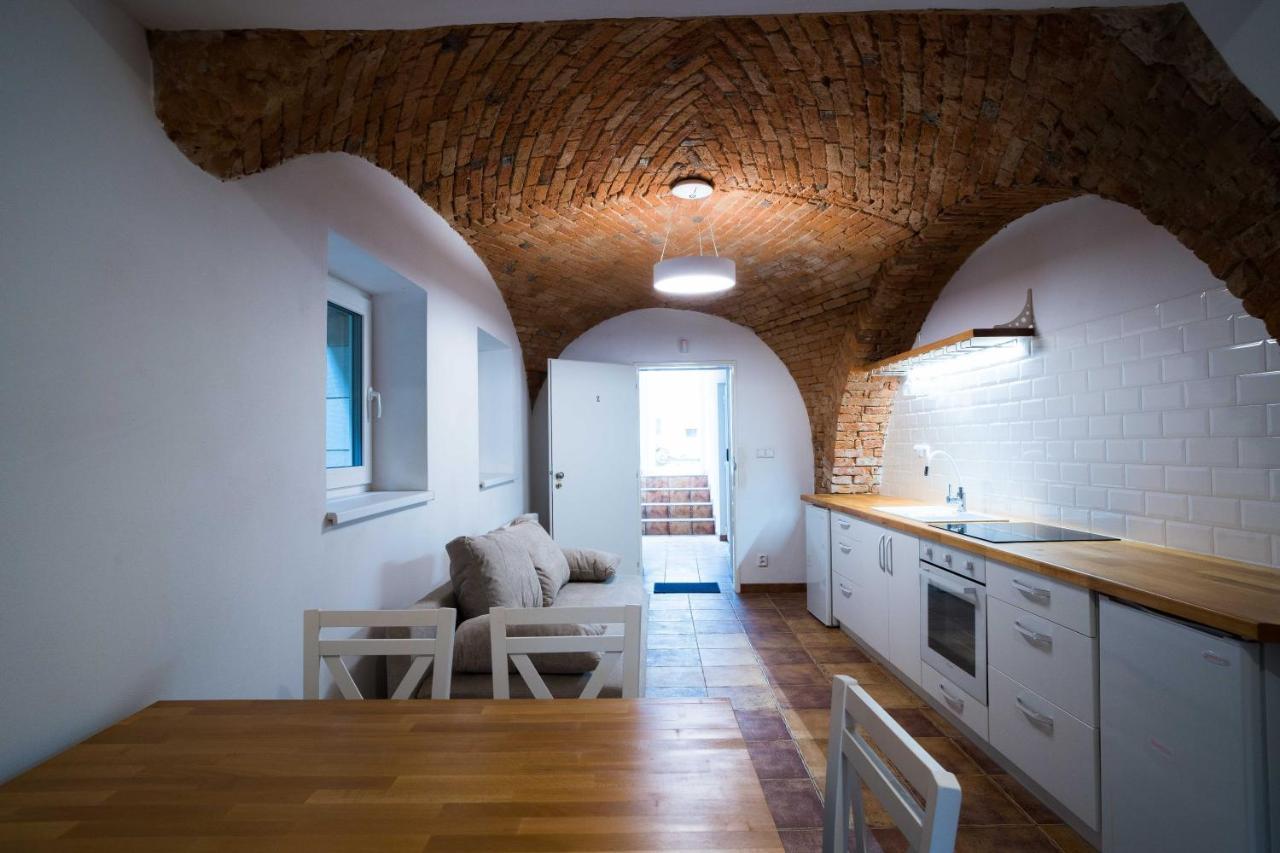 Pouzdrany Apartmany Habanska, Cely Dum מראה חיצוני תמונה