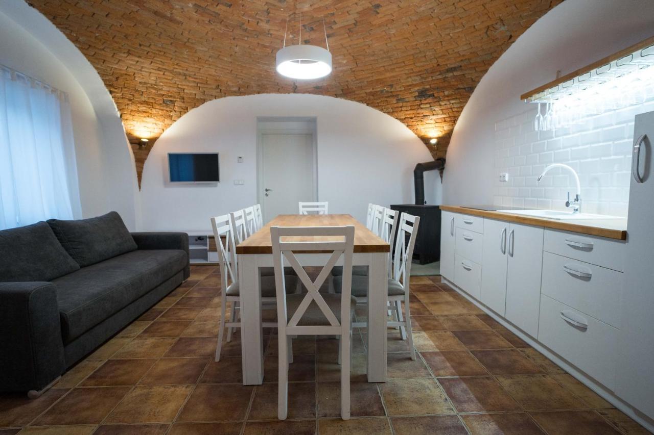Pouzdrany Apartmany Habanska, Cely Dum מראה חיצוני תמונה