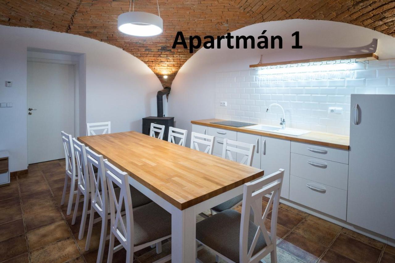 Pouzdrany Apartmany Habanska, Cely Dum מראה חיצוני תמונה