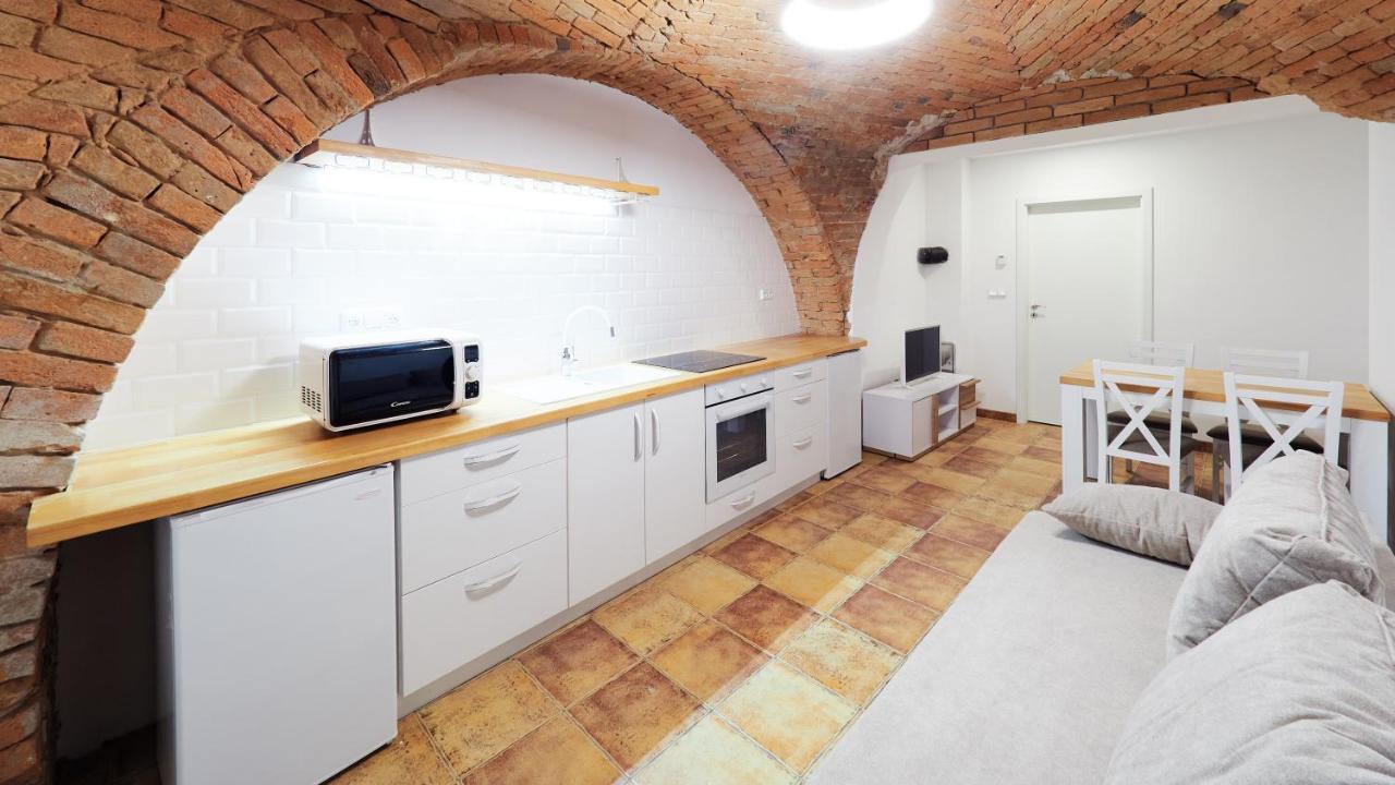 Pouzdrany Apartmany Habanska, Cely Dum מראה חיצוני תמונה