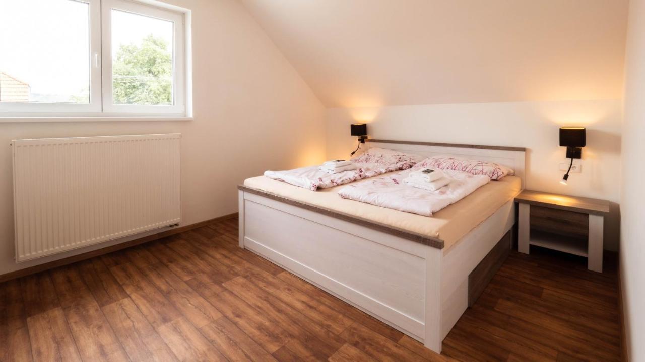 Pouzdrany Apartmany Habanska, Cely Dum מראה חיצוני תמונה