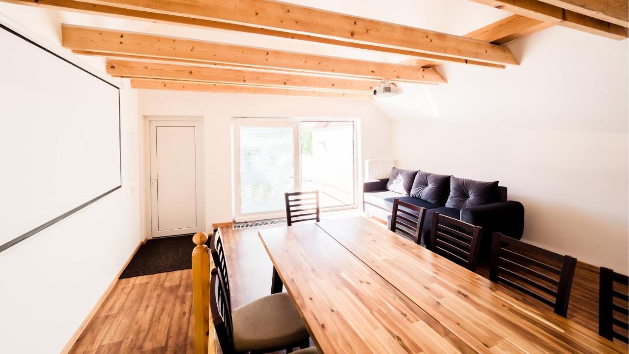 Pouzdrany Apartmany Habanska, Cely Dum מראה חיצוני תמונה